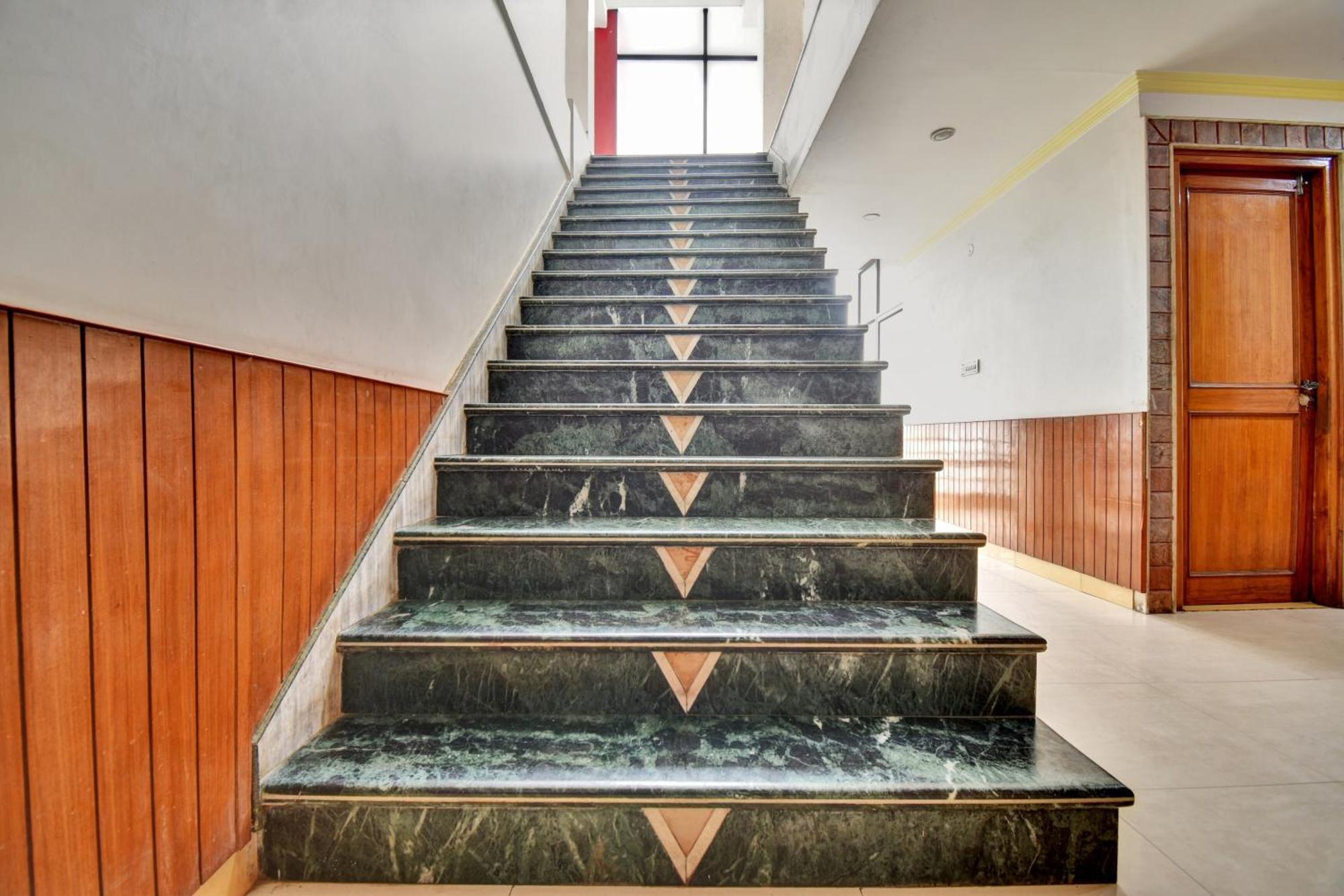 Townhouse Hotel Fly View Jaipur Dış mekan fotoğraf